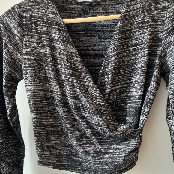 Dynamite Cropped Long Sleeve Top S - Picture 2 of 6